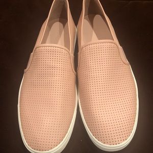 Vince perforated Italian leather sneaker